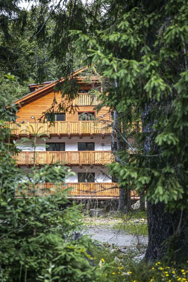 Hotel Apartmanovy Dom Poludnica - Chopok Juh Tale Exterior foto